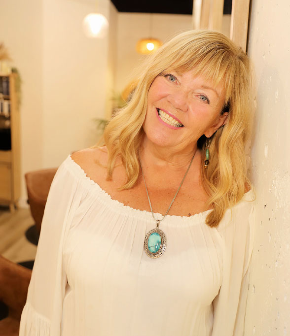 Hair Stylist Erin Elliott